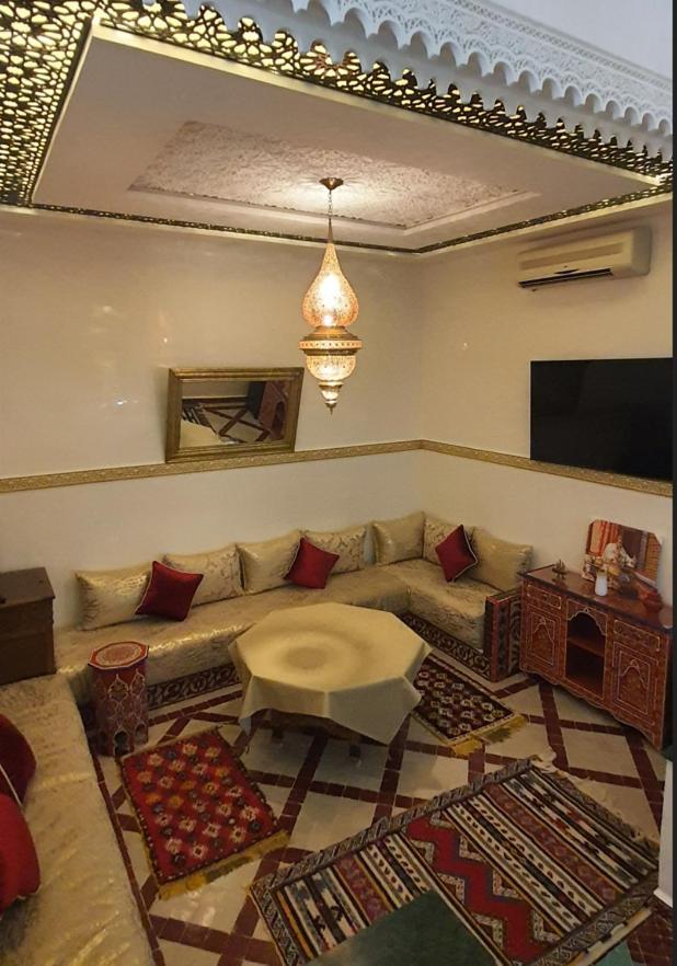 Quarya Assiyahia - Riad Camilia- Maison Entiere Avec Piscine マラケシュ エクステリア 写真