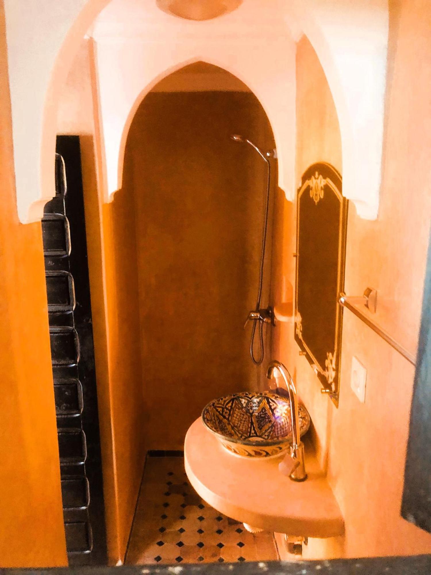 Quarya Assiyahia - Riad Camilia- Maison Entiere Avec Piscine マラケシュ エクステリア 写真