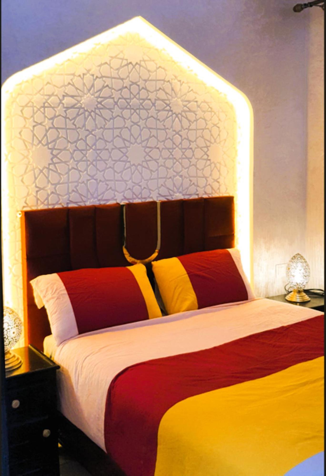 Quarya Assiyahia - Riad Camilia- Maison Entiere Avec Piscine マラケシュ エクステリア 写真